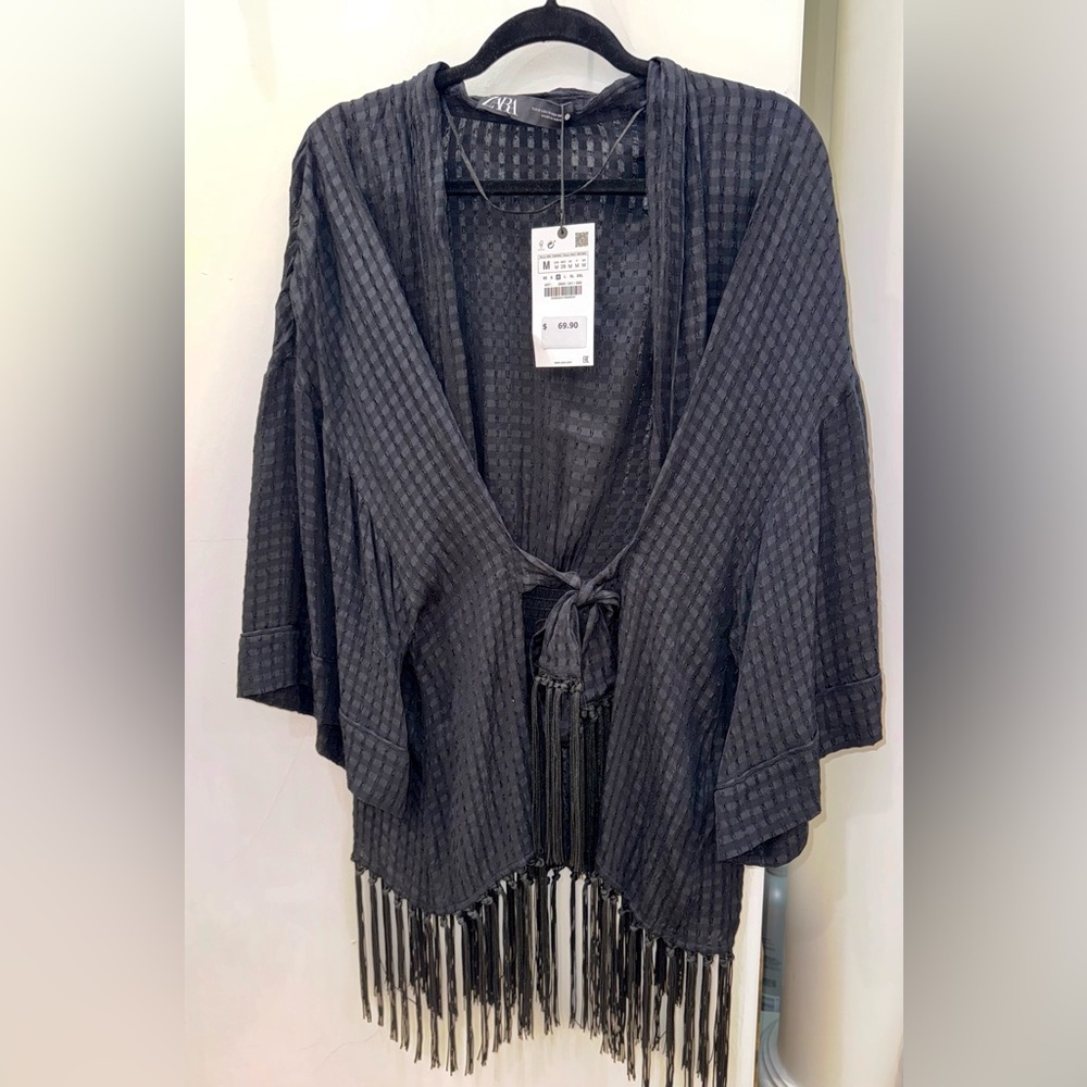 BNWT Zara fringe Kimono Style top